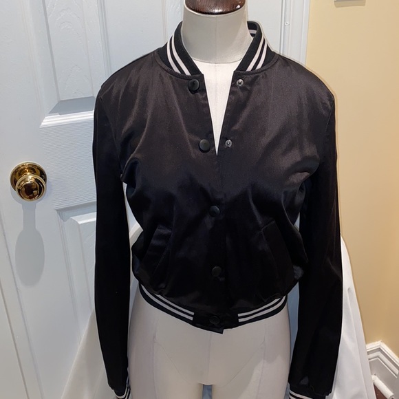 stunning silky satin bomber jacket - Picture 2 of 4